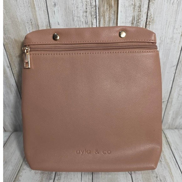 Ayla & Co Handbags - Ayla & Co Vegan Leather Diaper Bag Pouch Dusty Rose Gold Zipper Snap 10x 10